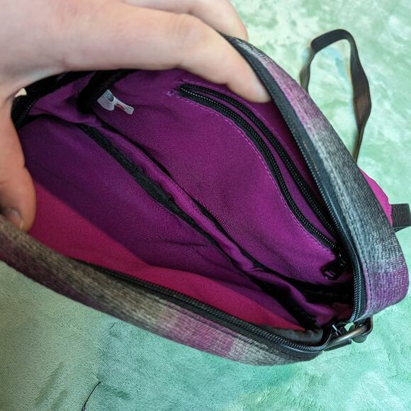 Y2K Dakine Plaid Crossbody Purse - Picture 3 of 4